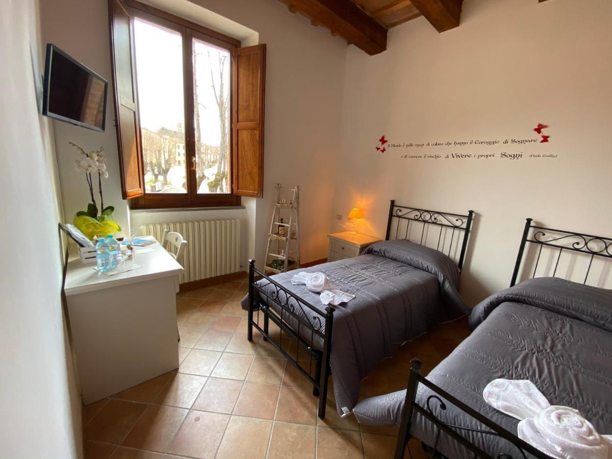 Locanda Della Pieve Pievebovigliana Bagian luar foto